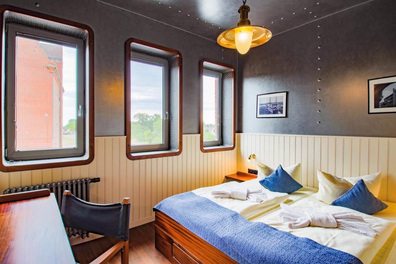 Hotel Doemitzer Hafen Exterior photo